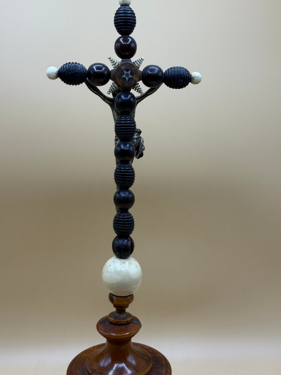 Crocifisso da tavolo del 1859 in argento ed essenze in legno con reliquia della S.Croce  Misure-photo-1