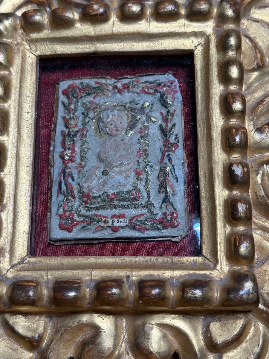 Cornice intagliata e dorata ad oro zecchino fine XVII inizi XVIII con una pasta di Santi Martir-photo-2