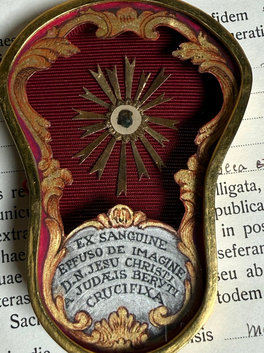 De teche reliquiario contenenti parti del sangue di N.S.G.C.-photo-3