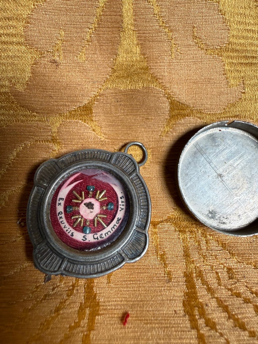 Reliquiario in metallo di S.Gemma Galgani