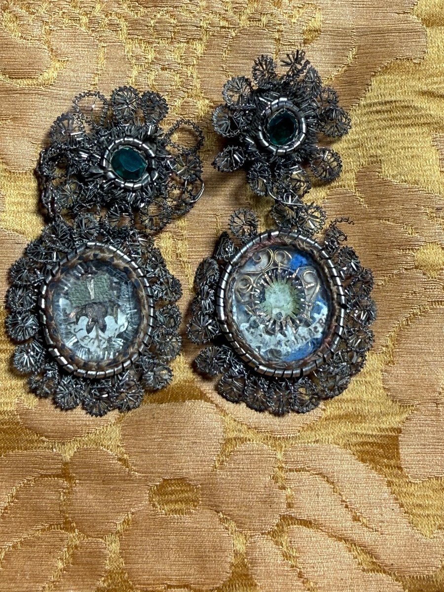 Coppia di reliquiari in filo d'argento con le reliquie di S.Caterina de' Ricci 