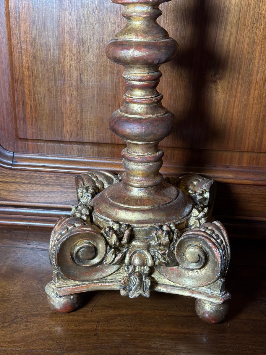 Reliquiario ligneo dorato contenente una teca con i precordi e il cingolo di S.Carlo Borromeo, -photo-1