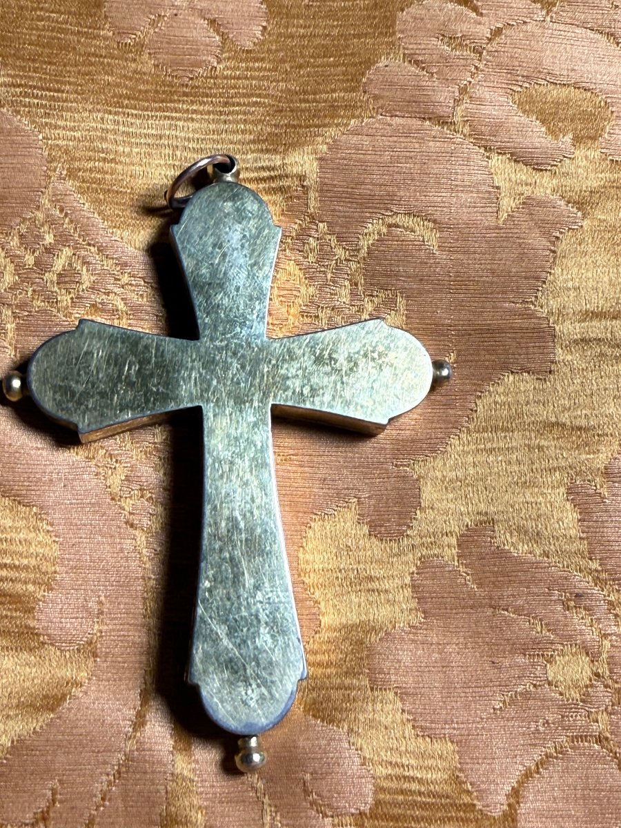 Croce pettorale in argento dorato con all'interno le reliquie della S.Croce e di altri 4 Santi 
