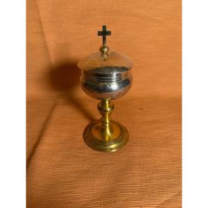 Pisside con coppa e coperchio in argento e fusto in bronzo dorato  sec. XVII°