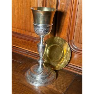 Calice in argento sbalzato e inciso del XIX secolo con patena  