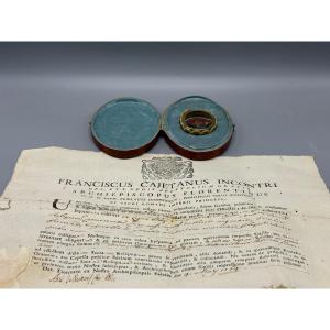 Reliquiario della S.Croce di N.S.G.C in teca di metallo argentata con sua custodia in pelle 