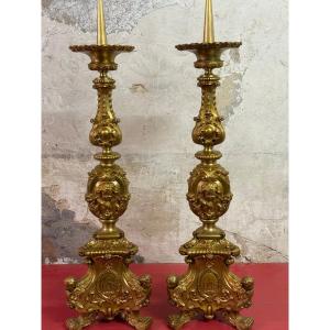 Due candelieri in bronzo dorato in stile '500 