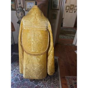 "Parato in quarta" in tessuto damascato in teletta oro degli inizi del secolo XX°