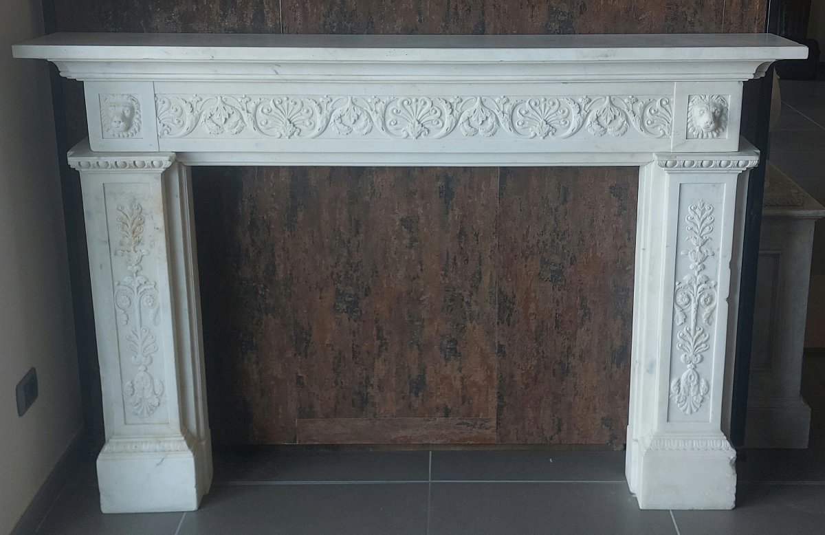 Camino in marmo bianco Carrara – XIX secolo