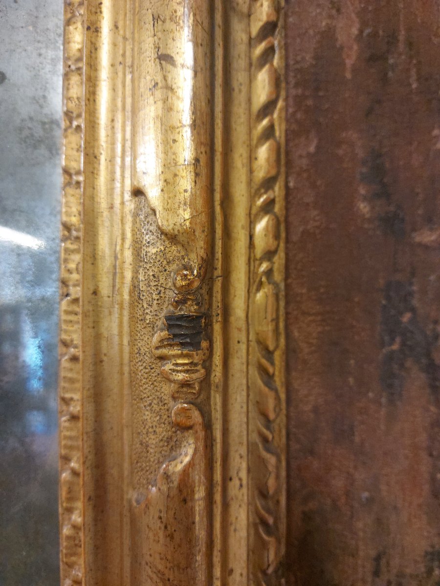 Elegante specchiera Veneziana del XVIII Secolo in legno intagliato e dorato-photo-1