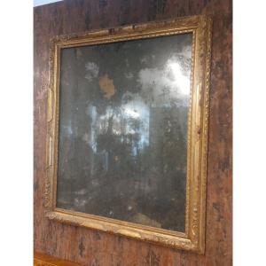 Elegante specchiera Veneziana del XVIII Secolo in legno intagliato e dorato
