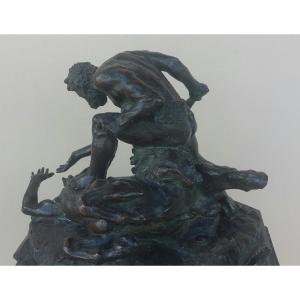 Ercole e il Centauro – Bronzo di Augusto Rivalta (1895) su colonna in marmo verde