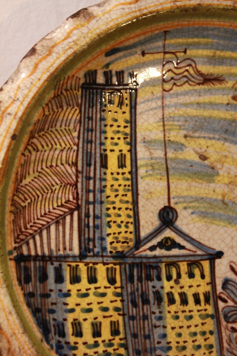 Piatto ad alzata con decoro a paesaggio, maiolica policroma, epoca XVIIsec.-photo-2