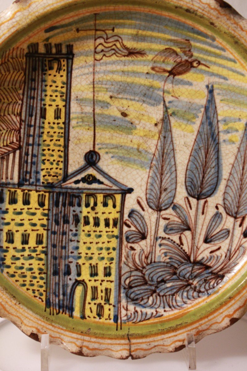Piatto ad alzata con decoro a paesaggio, maiolica policroma, epoca XVIIsec.-photo-4