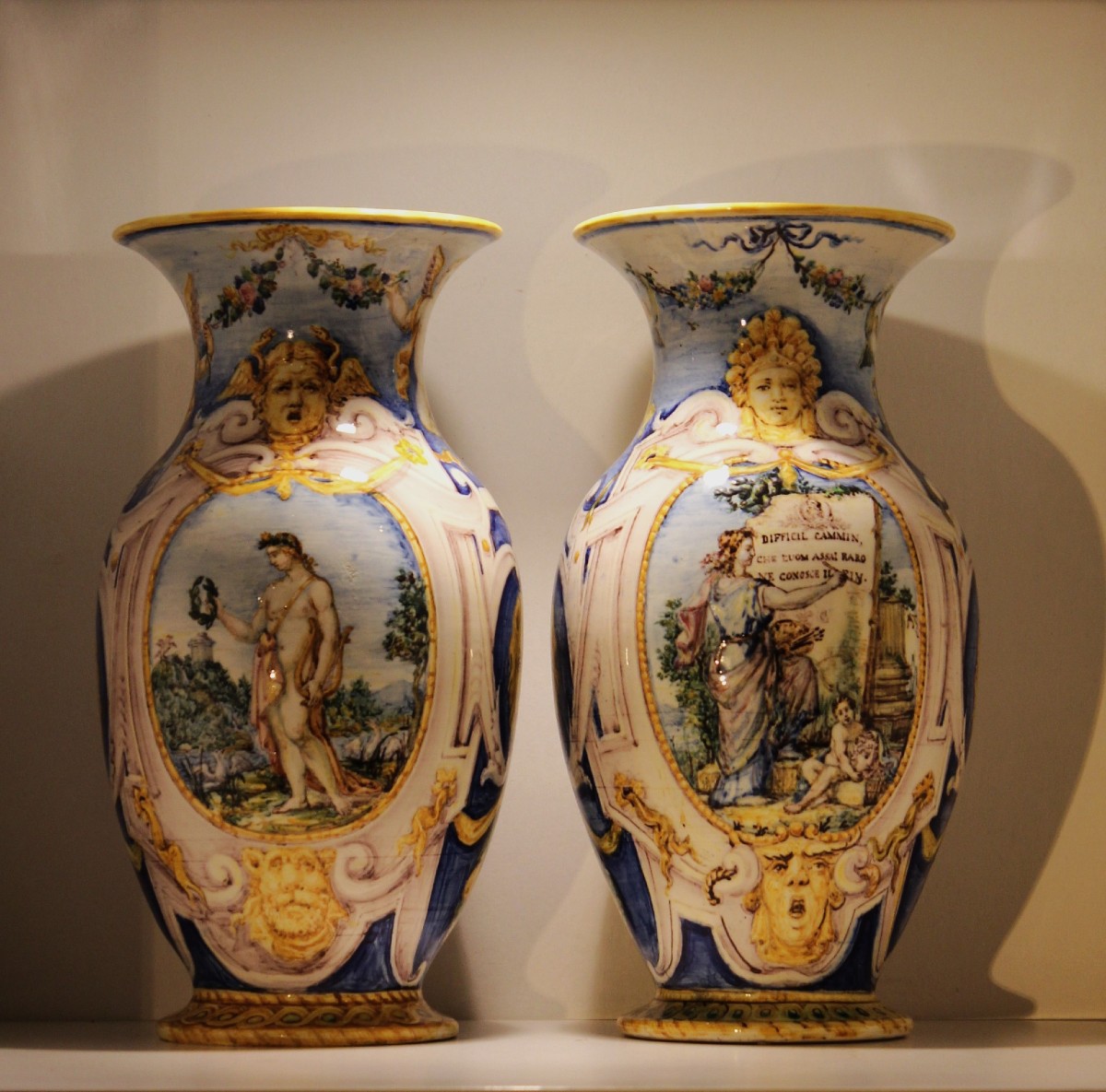 COPPIA DI VASI ALLEGORICI DELLE ARTI | Seconda metà del XIX secolo (1860–1880 ca.) -photo-2