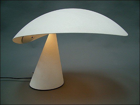 Lampada da tavolo Lavinia Masayuki Kurokawa Artemide 1988