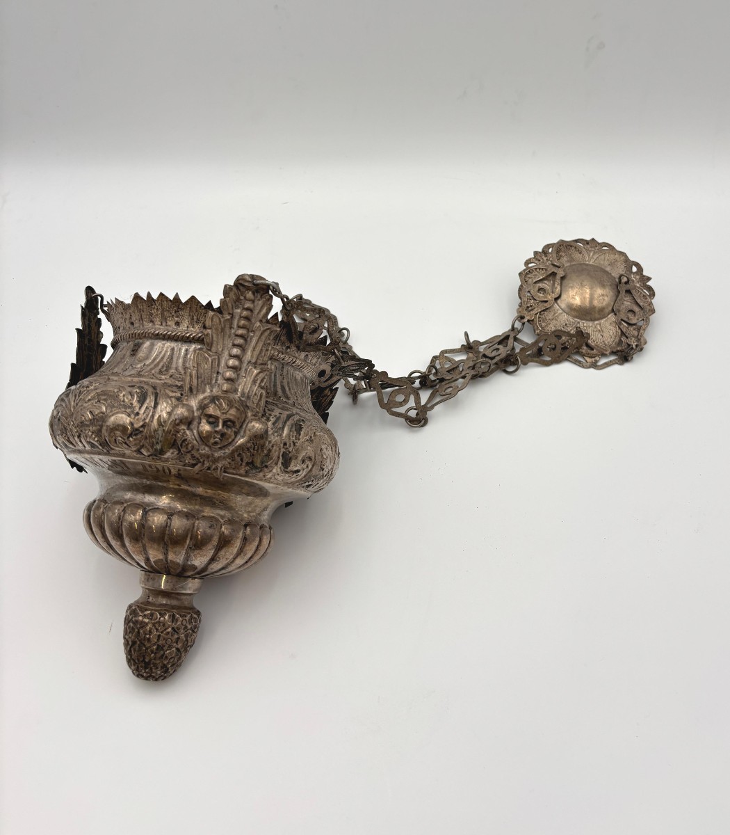 Lampada votiva in argento massiccio  Italia meridionale, datata 1903