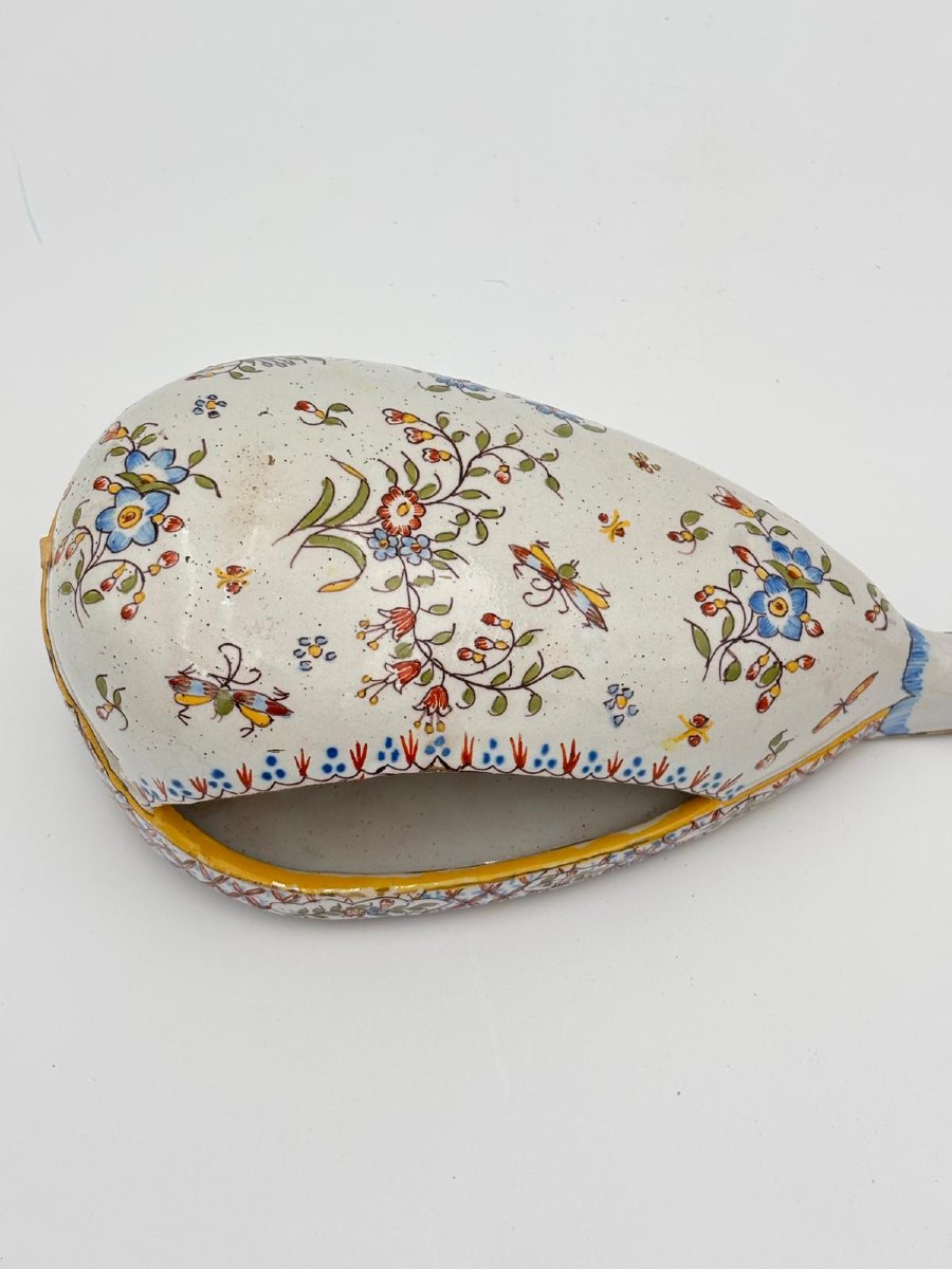 Mandolino in maiolica decorata – Fourmaintreaux Frères, Desvres, fine del XIX secolo-photo-2