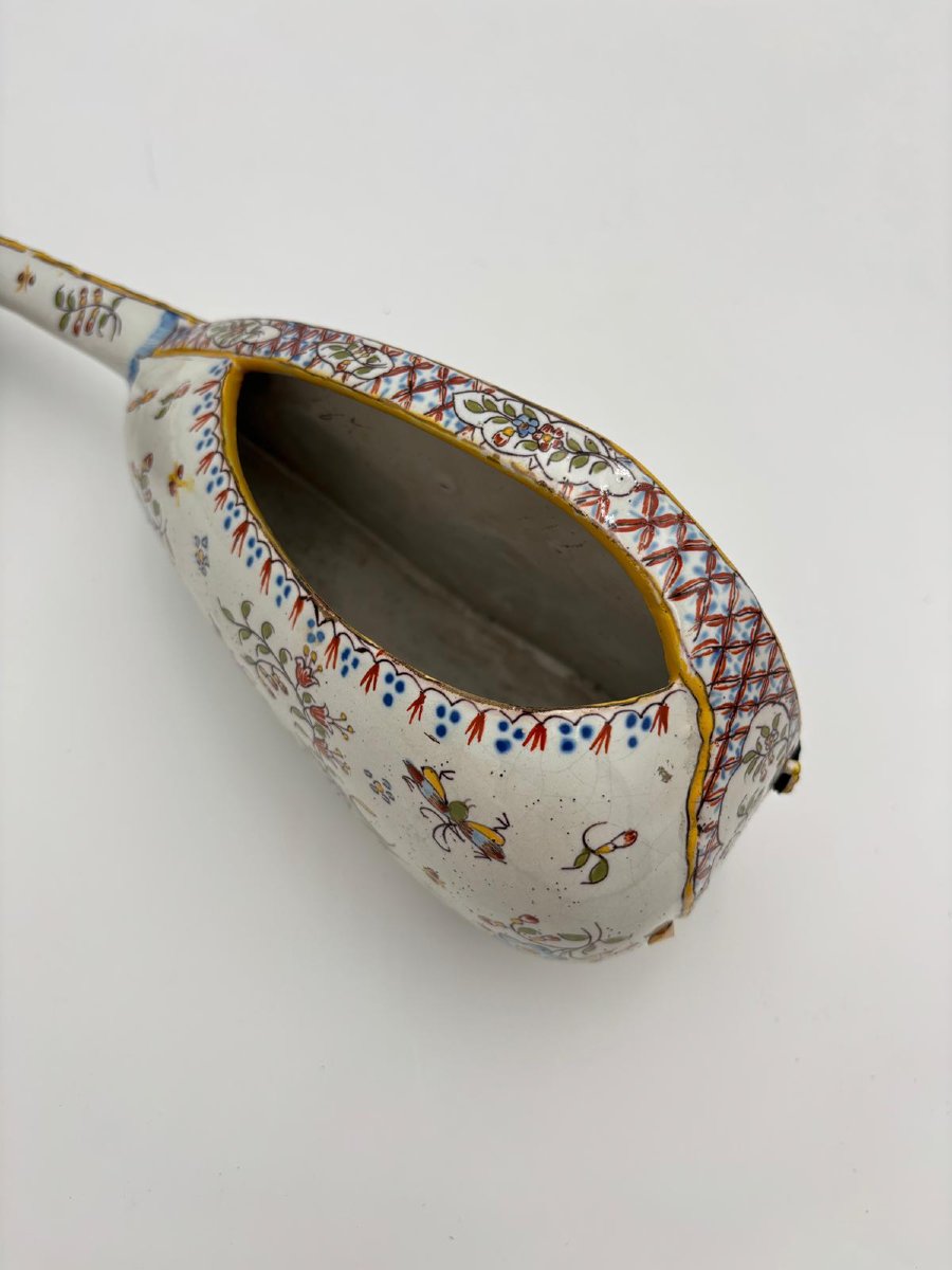 Mandolino in maiolica decorata – Fourmaintreaux Frères, Desvres, fine del XIX secolo-photo-1