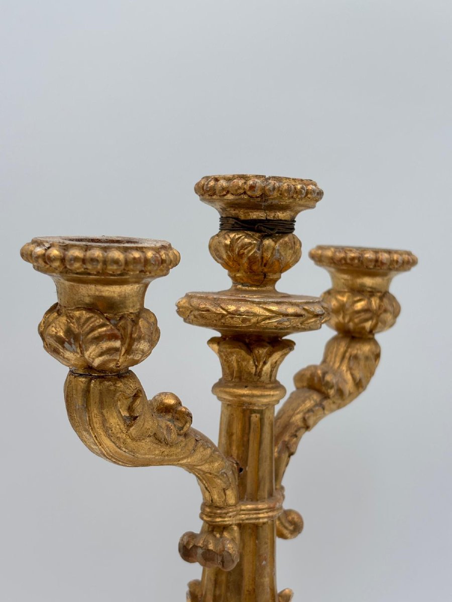 Coppia di candelabri a tre fiamme in legno dorato – Sicilia fine XVIII / inizi XIX secolo-photo-2