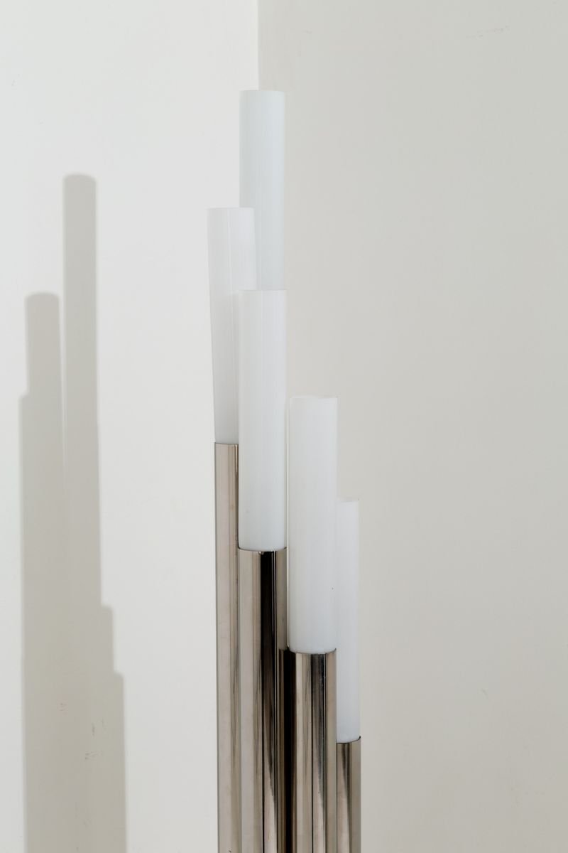 Lampada da terra italiana anni 60 in metallo cromato e vetro opalino – produzione Milano-photo-3