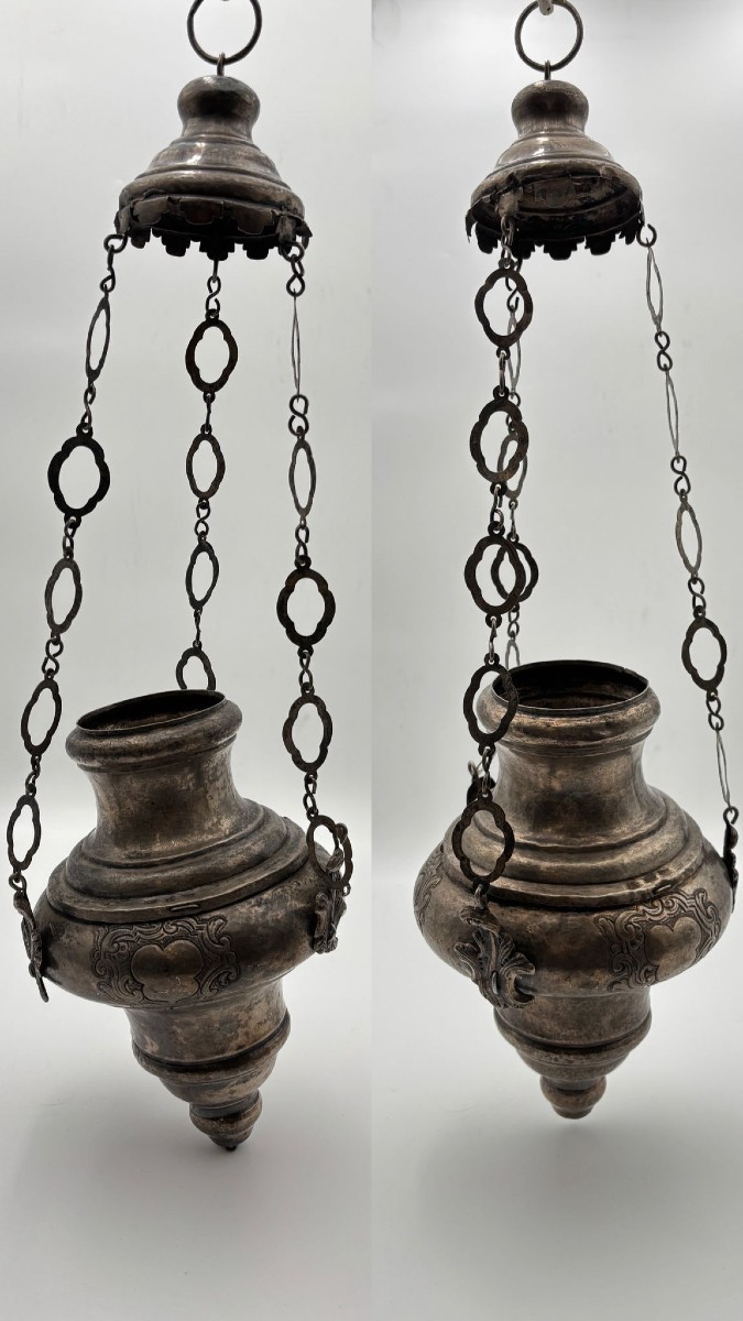 Coppia di lampade votive in argento  Palermo, XVIII secolo