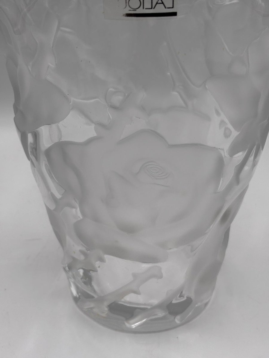 Lalique – Vaso “Ispahan Rose” in cristallo satinato-photo-2