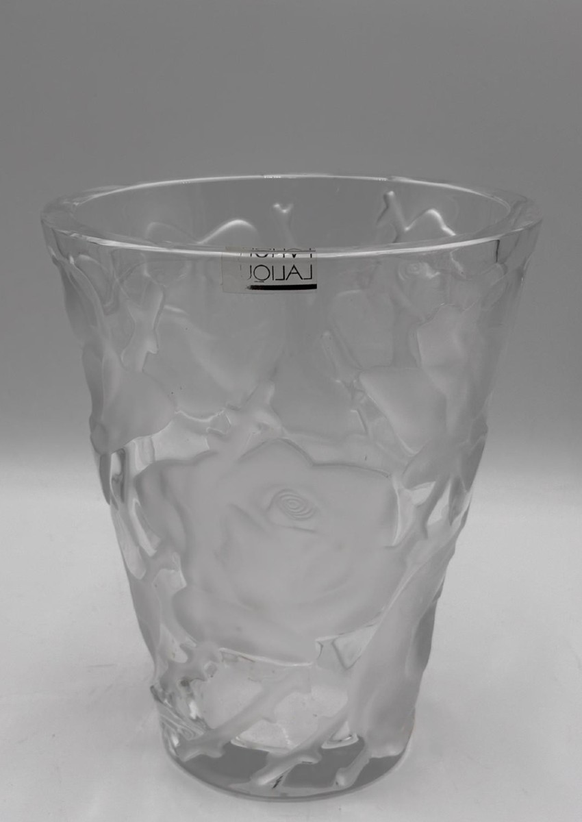 Lalique – Vaso “Ispahan Rose” in cristallo satinato