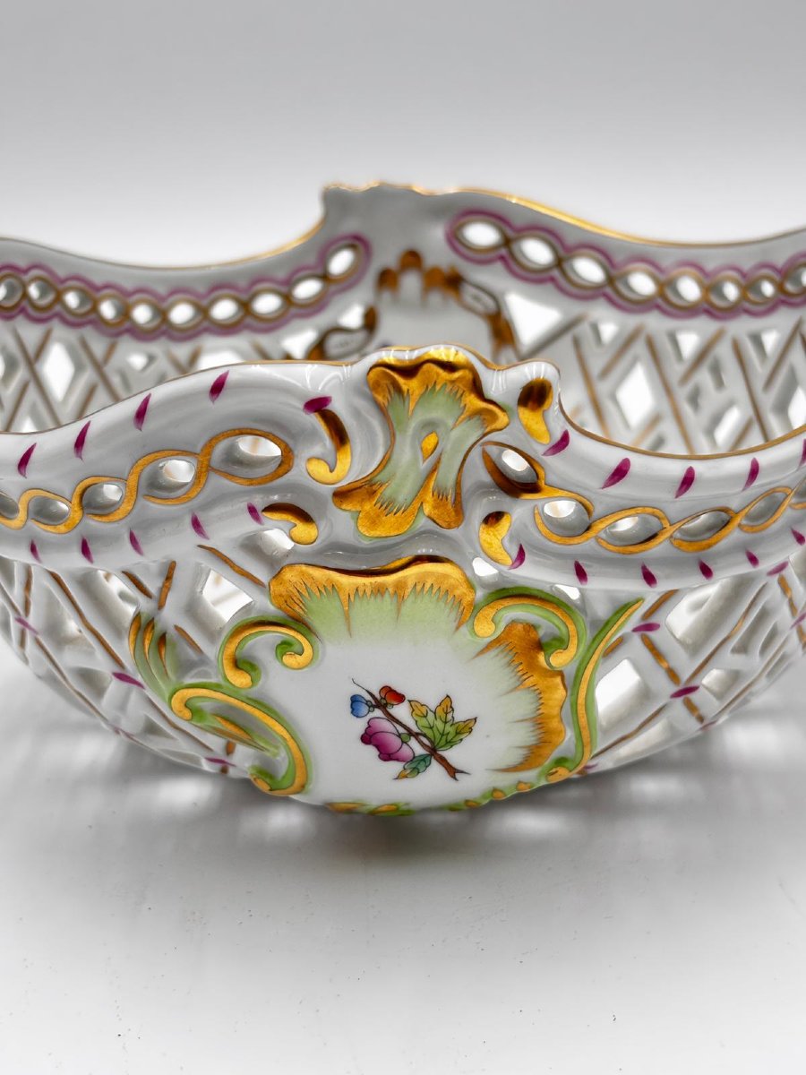 Cestino traforato in porcellana Herend,  Ungheria, seconda metà del XX secolo.-photo-2