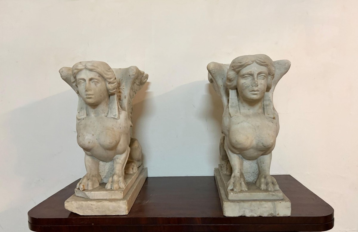 Coppia di sfingi alate in marmo – Seconda metà del XVIII secolo