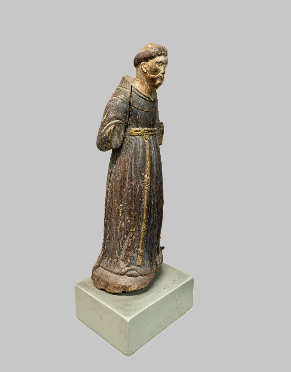 Scultura lignea policroma, raffigurante figura religiosa. -photo-1