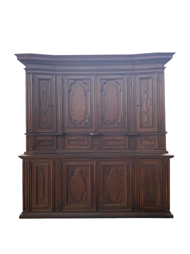 Mobile sacrestia in noce, '600, Lombardia