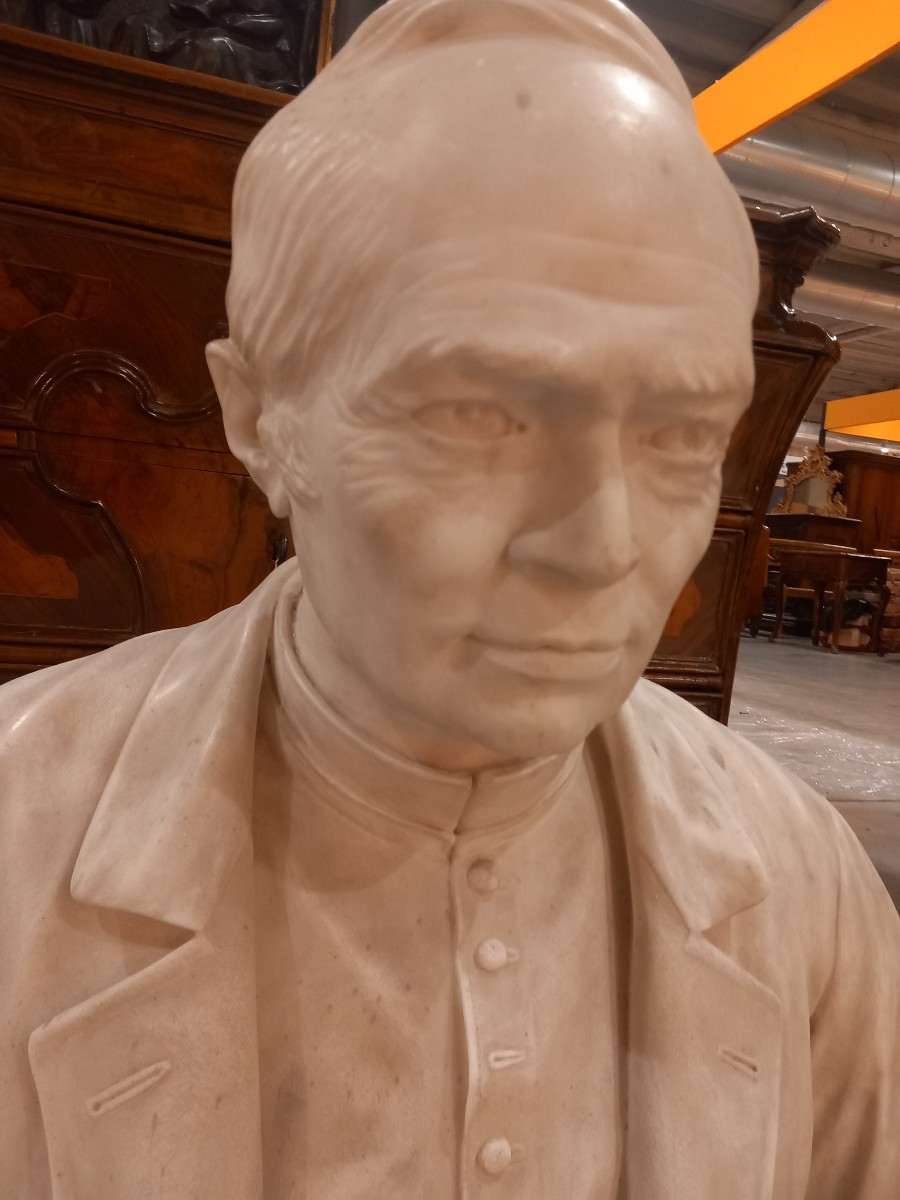 Busto in marmo biancone di Carrara, Prelato -photo-4