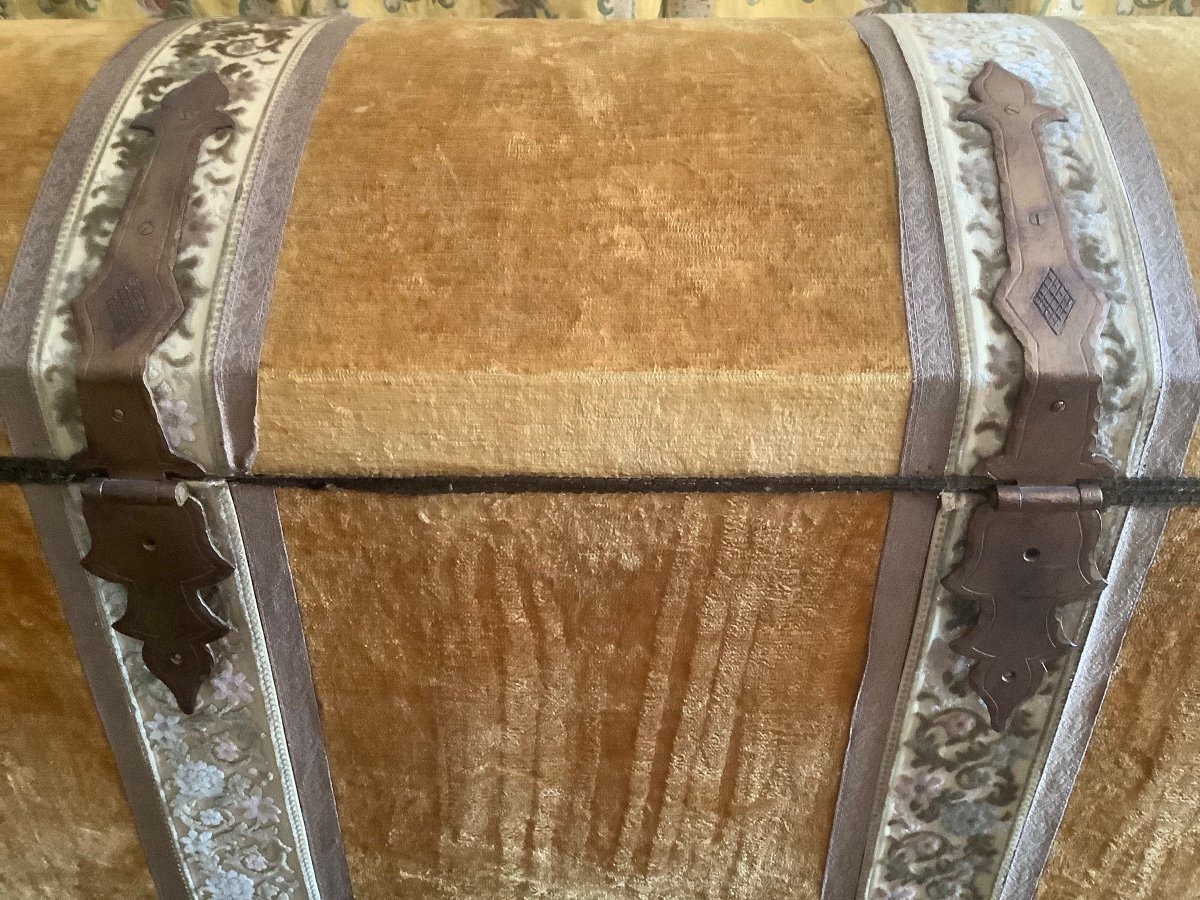 Baule in legno ricoperto di velluto dorato con cassetti EP XIX secolo-photo-4