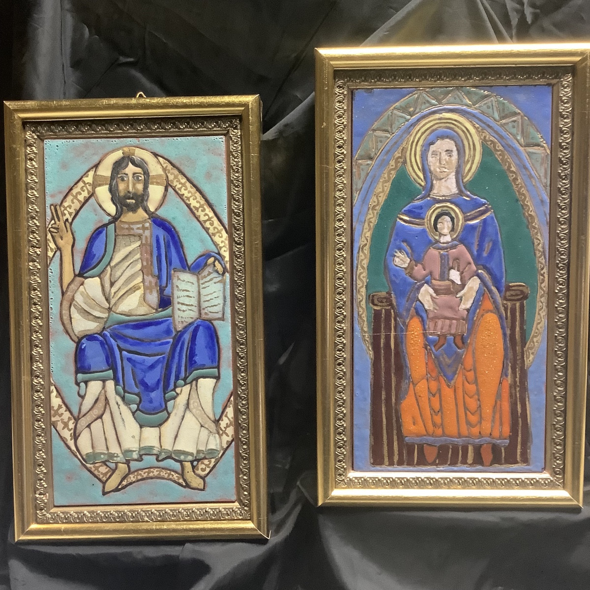 Coppia di ceramiche con smalti e oro Ep XX secolo