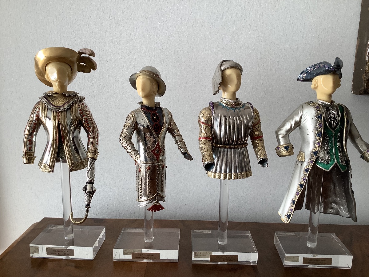 Sculture in argento  800 storia della moda Italia  EP XX secolo