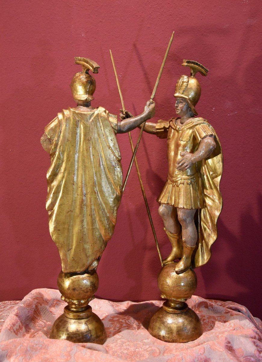 Coppia di soldati romani in legno dorato, Roma XVIII secolo-photo-3