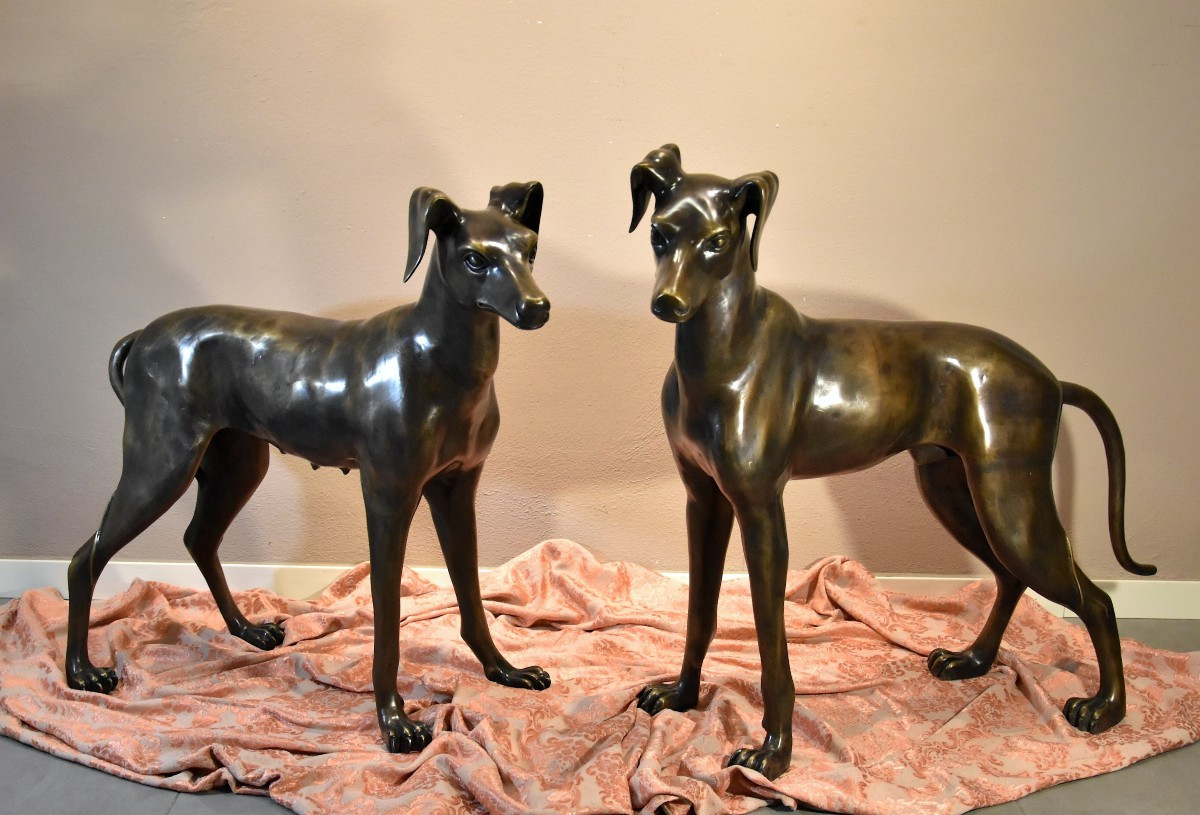 Coppia di levrieri Art Déco in bronzo,  Francia XX secolo