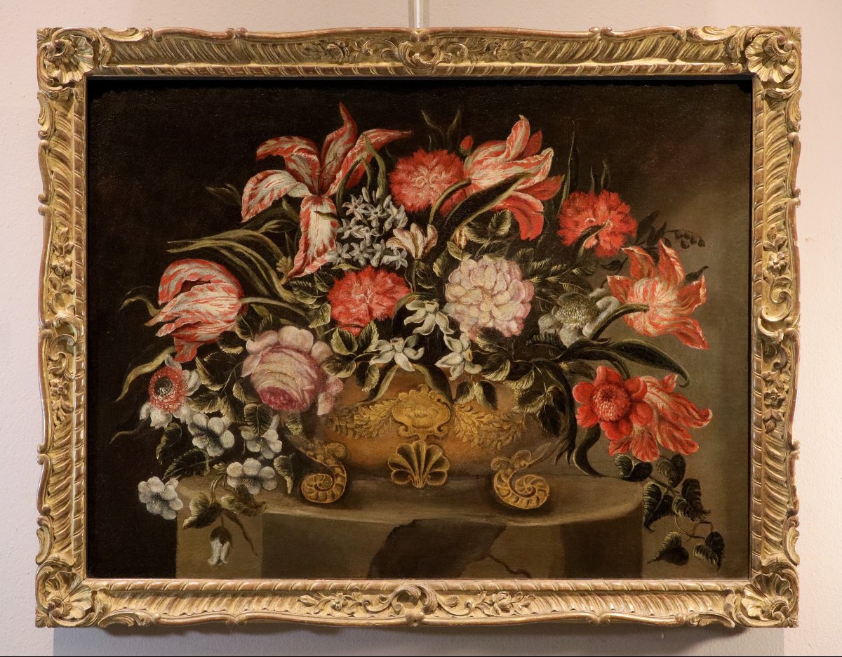 Maestro dei vasi a grottesche (Roma, XVII secolo), Composizione di fiori in vaso rinascimentale