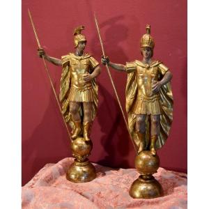 Coppia di soldati romani in legno dorato, Roma XVIII secolo