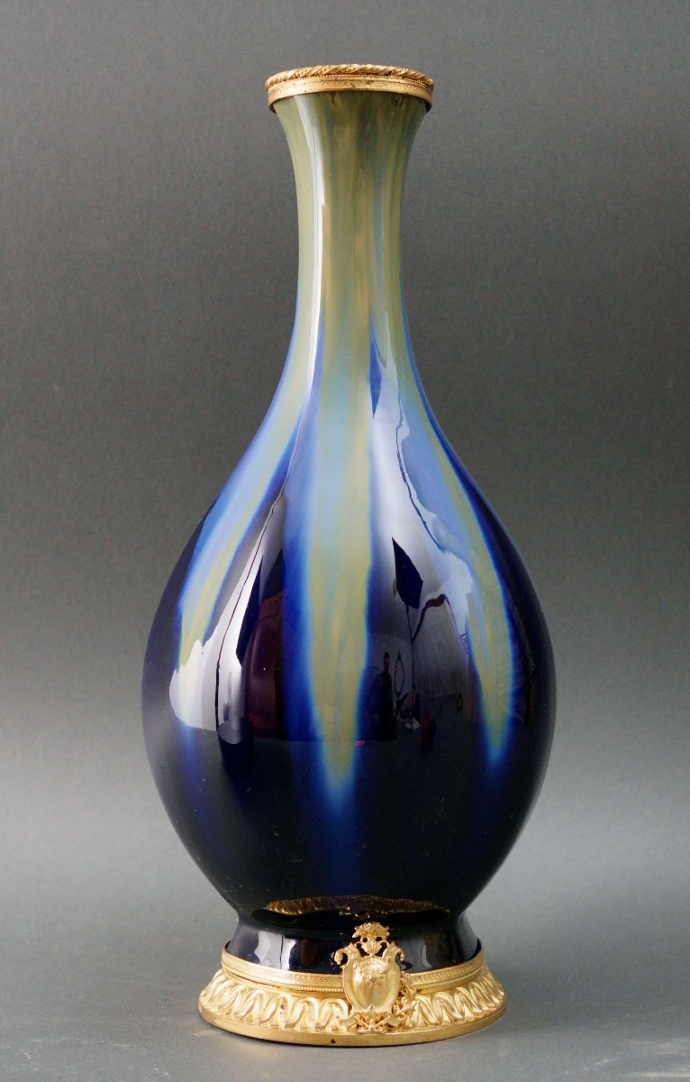 Gustave de Bruyn Vaso in Ceramica smaltata e Bronzo Dorato Art Decò-photo-1
