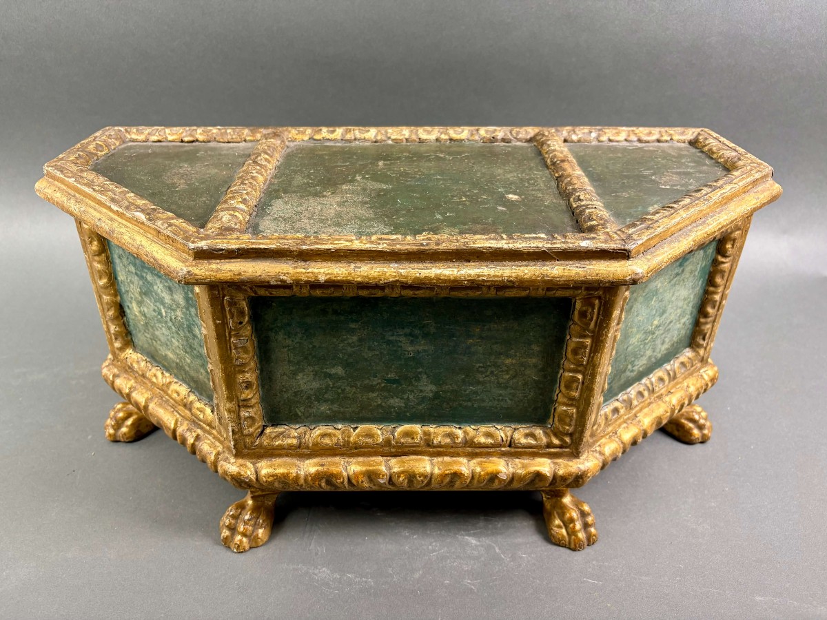 Cassone in Legno Laccato e Dorato Italia XVI secolo