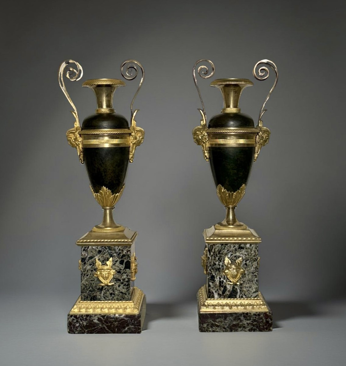 Claude Galle (attr.) Coppia di Urne Vasi Direttorio Bronzo e Marmo