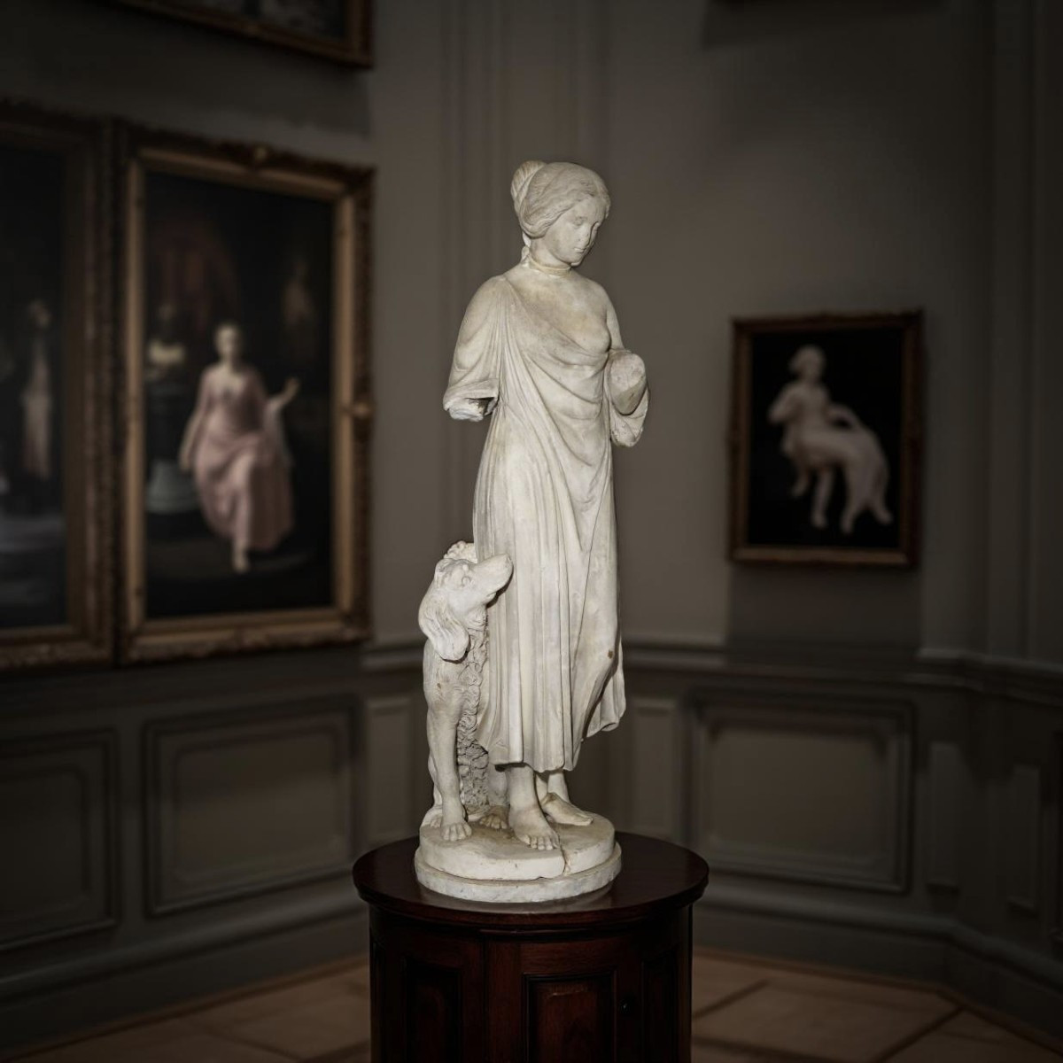 Grande Scultura in Marmo Neoclassica Allegoria XVIII secolo