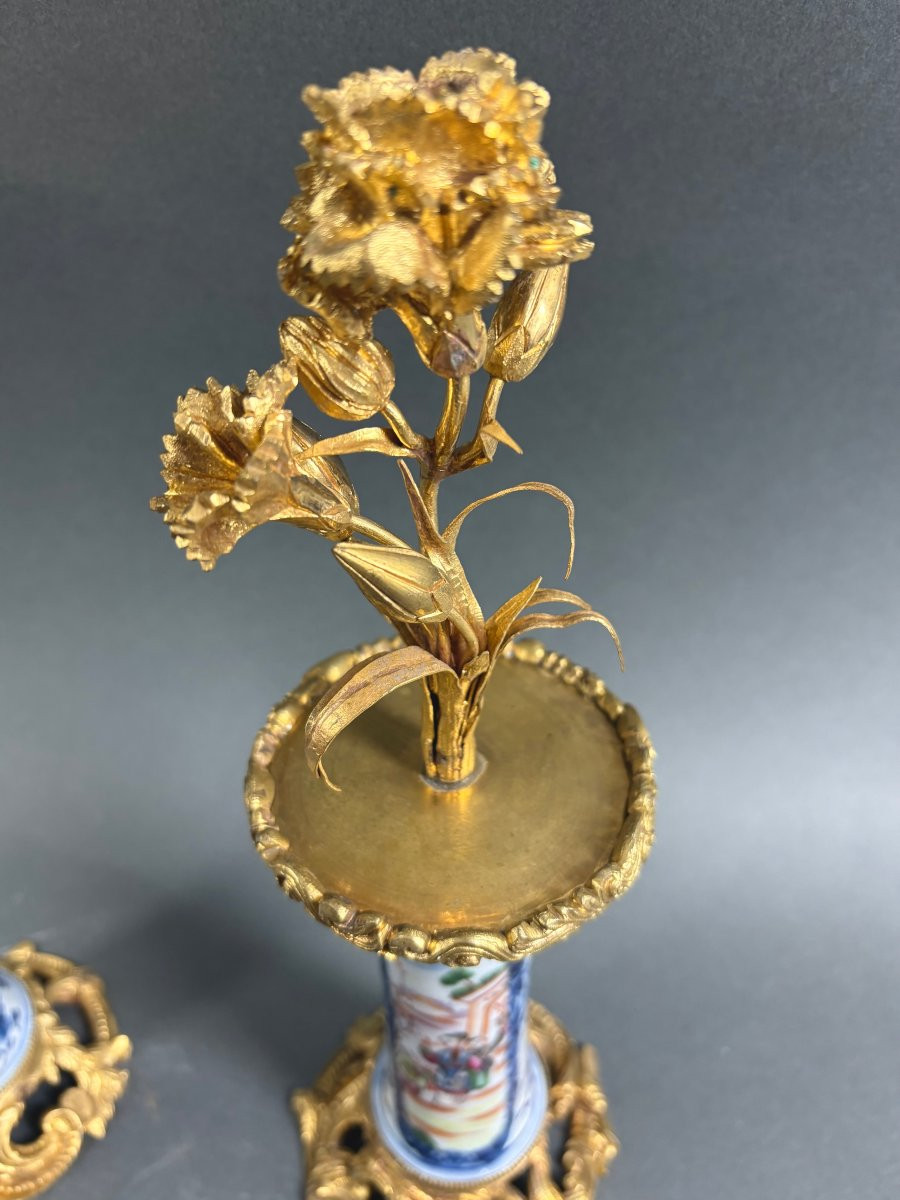 Coppia di candelieri Luigi XV Bronzo e Porcellana a Cineserie XVIII secolo-photo-1