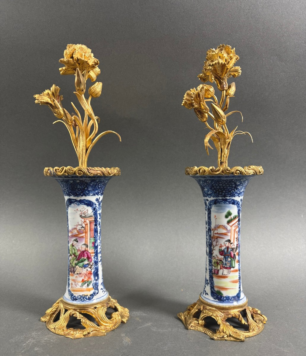 Coppia di candelieri Luigi XV Bronzo e Porcellana a Cineserie XVIII secolo