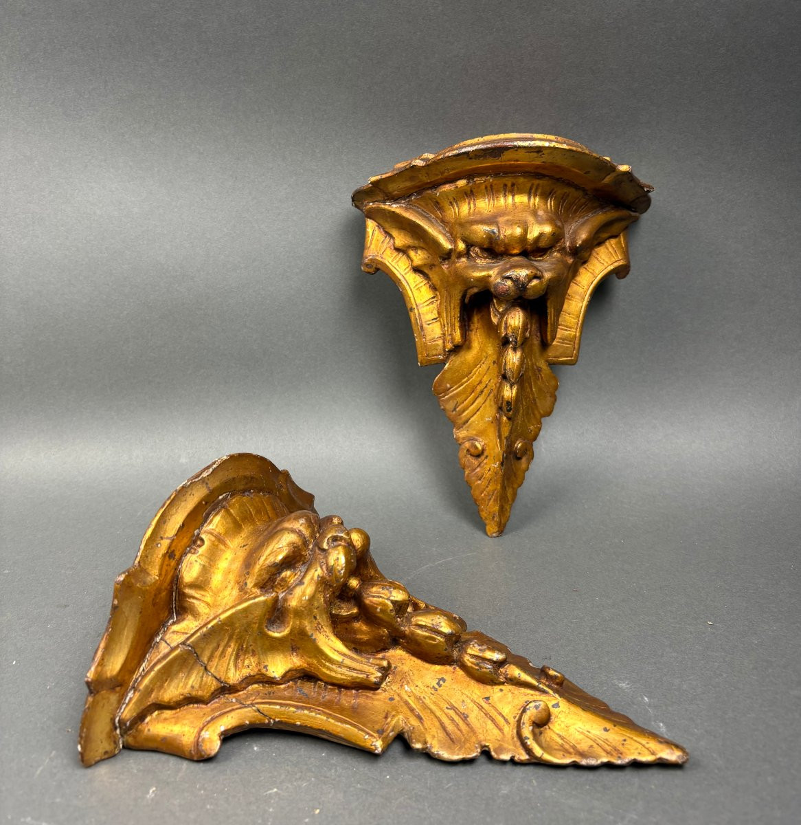 Coppia di Mensole Legno Dorato a Mascheroni Grotteschi XIX-photo-3