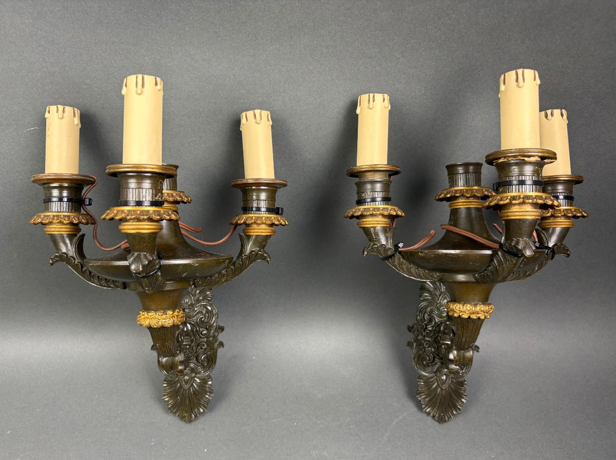 Coppia di Applique Impero o Restaurazione Bronzo Dorato circa 1820