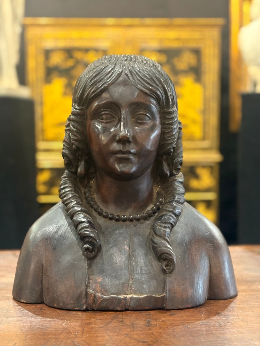 Busto di Dama in Legno di Tiglio Francia XVIII secolo