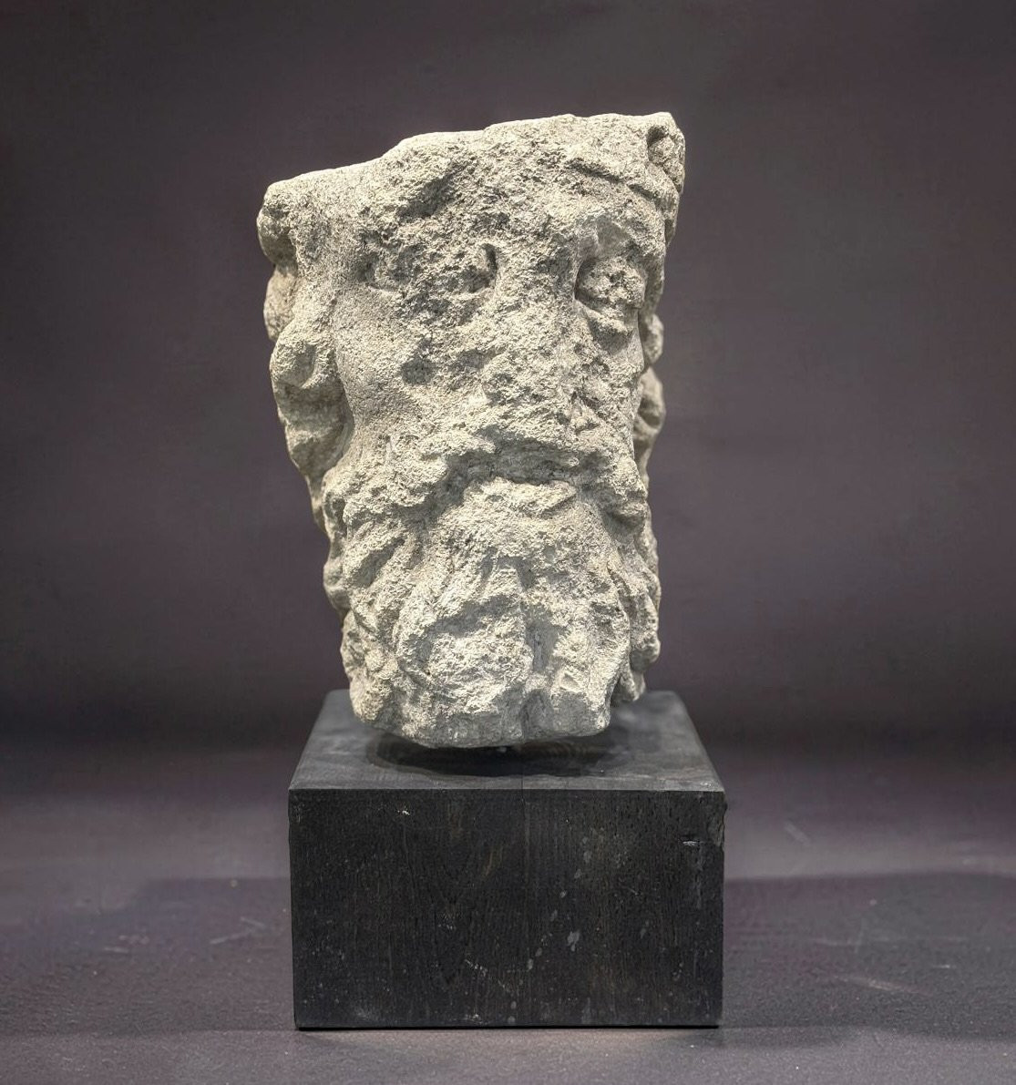 Testa Coronata medievale in Pietra Calcarea Francia XIII-XIV secolo-photo-1